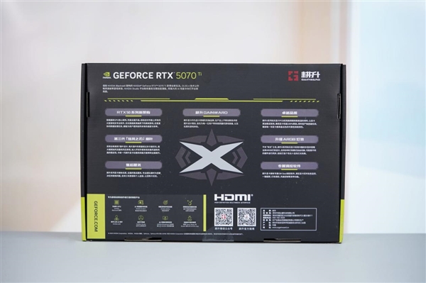 赛博霓虹风！耕升RTX 5070 Ti炫光·超OC显卡图赏