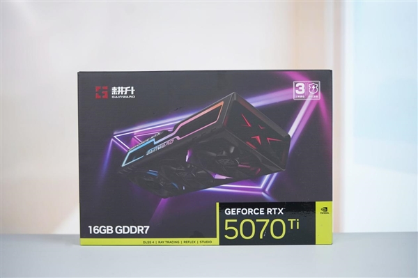 赛博霓虹风！耕升RTX 5070 Ti炫光·超OC显卡图赏